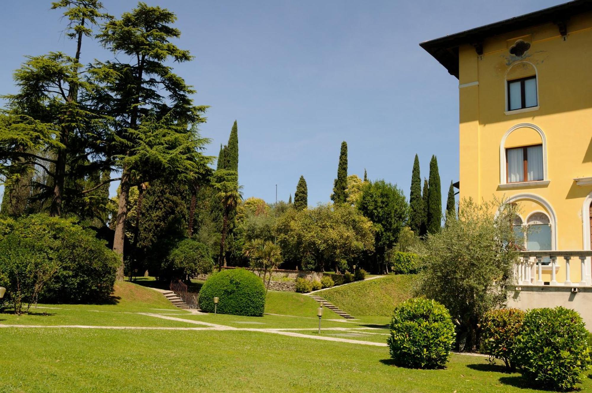 Villa Callas 16 Sirmione Exterior photo