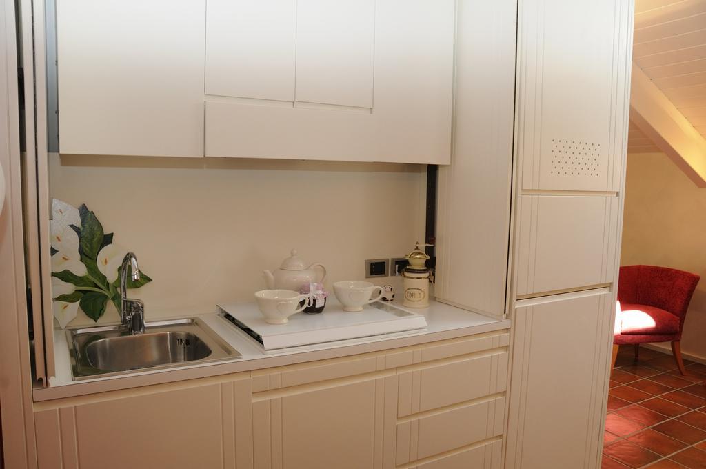 Villa Callas 16 Sirmione Room photo