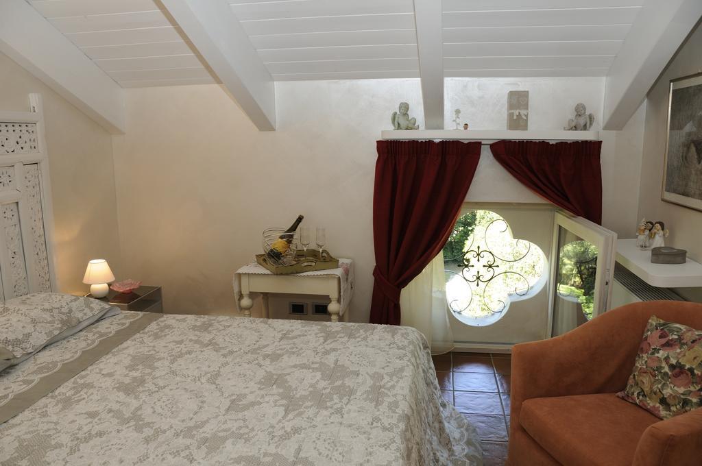 Villa Callas 16 Sirmione Room photo