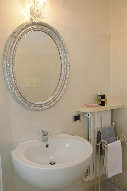 Villa Callas 16 Sirmione Room photo